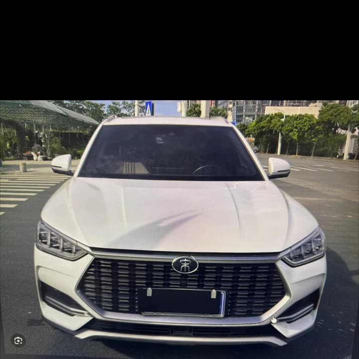 BYD Song Plus DM-i view 1